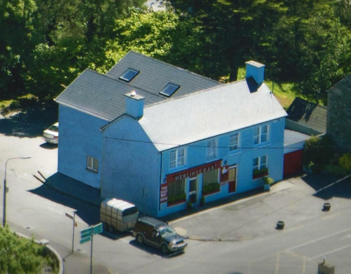 Herlihy'S, Half-Way-House Farranfore Eksteriør billede